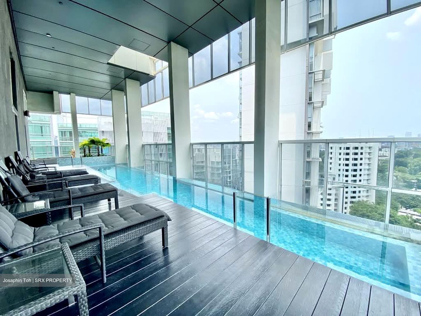 The Peak @ Cairnhill I (D9), Apartment #532777111